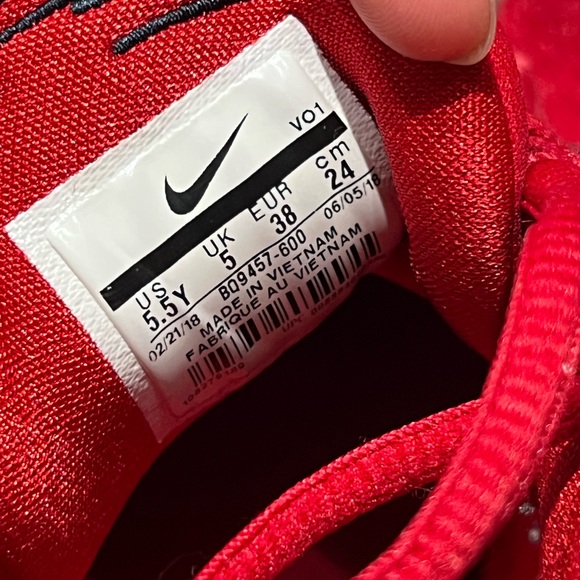 Nike PG basketball shoes - Picture 2 of 9